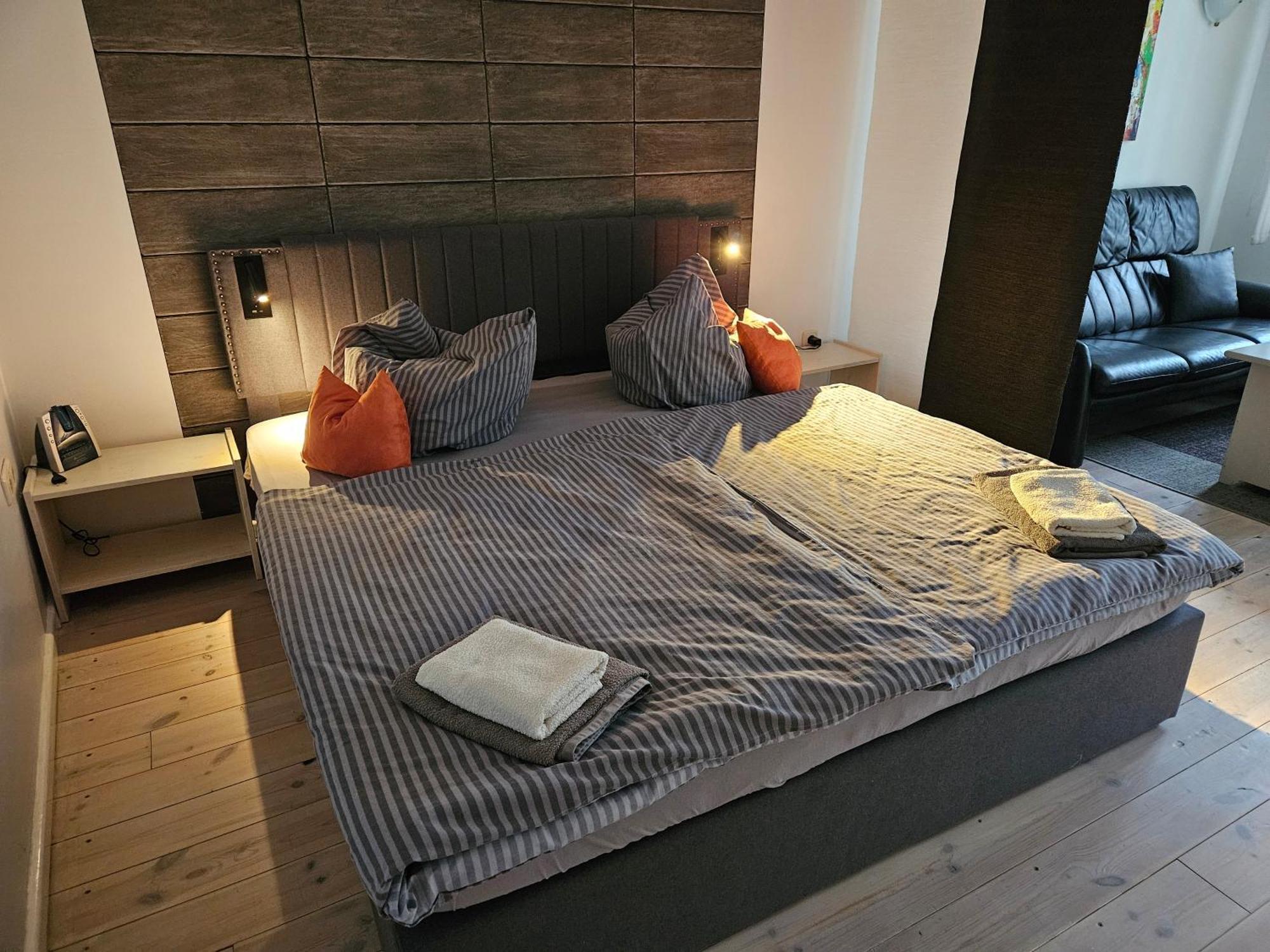 Hotelpension Pfarrhaus ألت شفيرين المظهر الخارجي الصورة